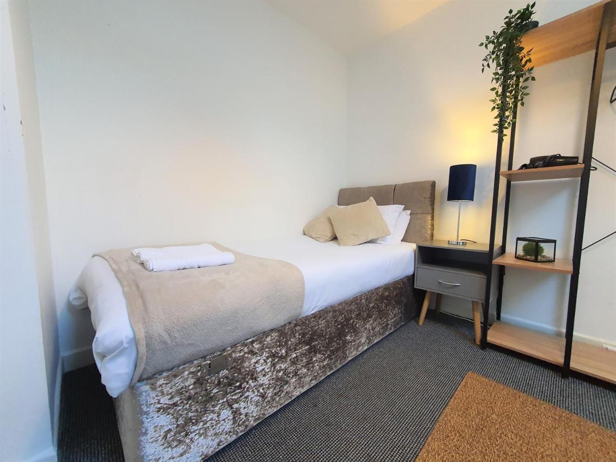 Thesiger Court Apartments - Free Private Parking - By Property Promise Cardiff Exterior foto